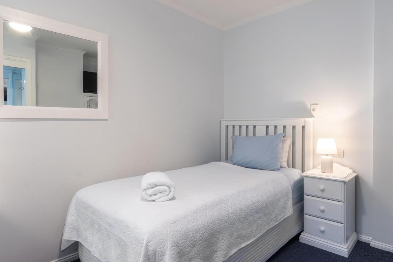 ריינבואו ביץ' Debbie'S Place מראה חיצוני תמונה